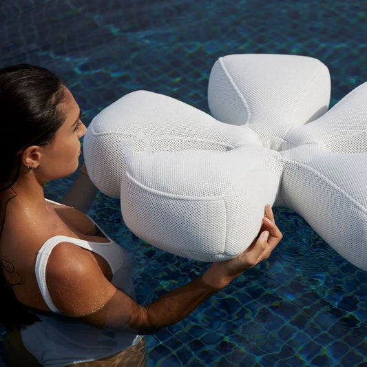 Floralux Haven™ Nymphéa Luxury Floating Retreat Veteranshops.com