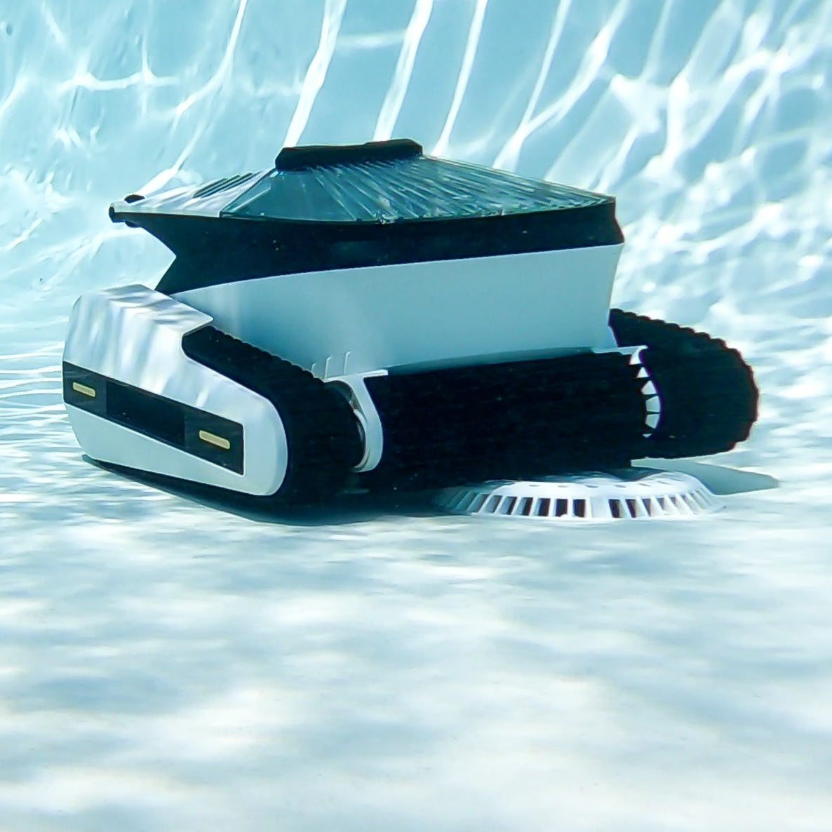 HYDROFORCE TITAN 200™ Robotic Pool Cleaner Veteranshops.com
